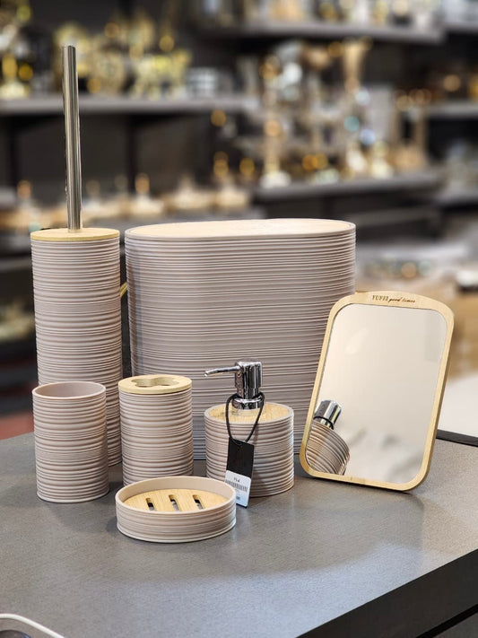 Elegant Ribbed Bathroom Accessory Set