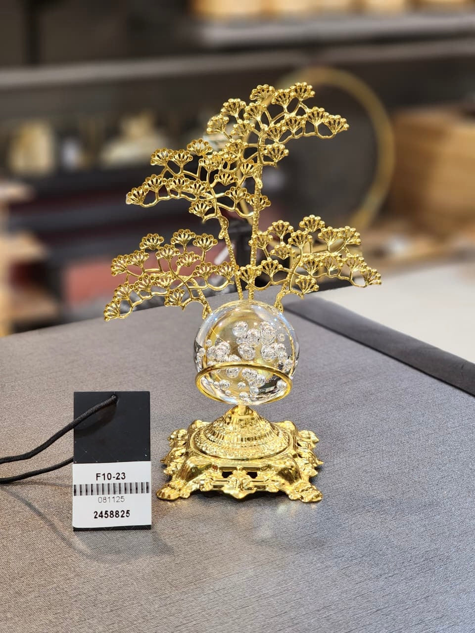 Elegant Gold-Plated Ginkgo Bonsai Crystal Ornament