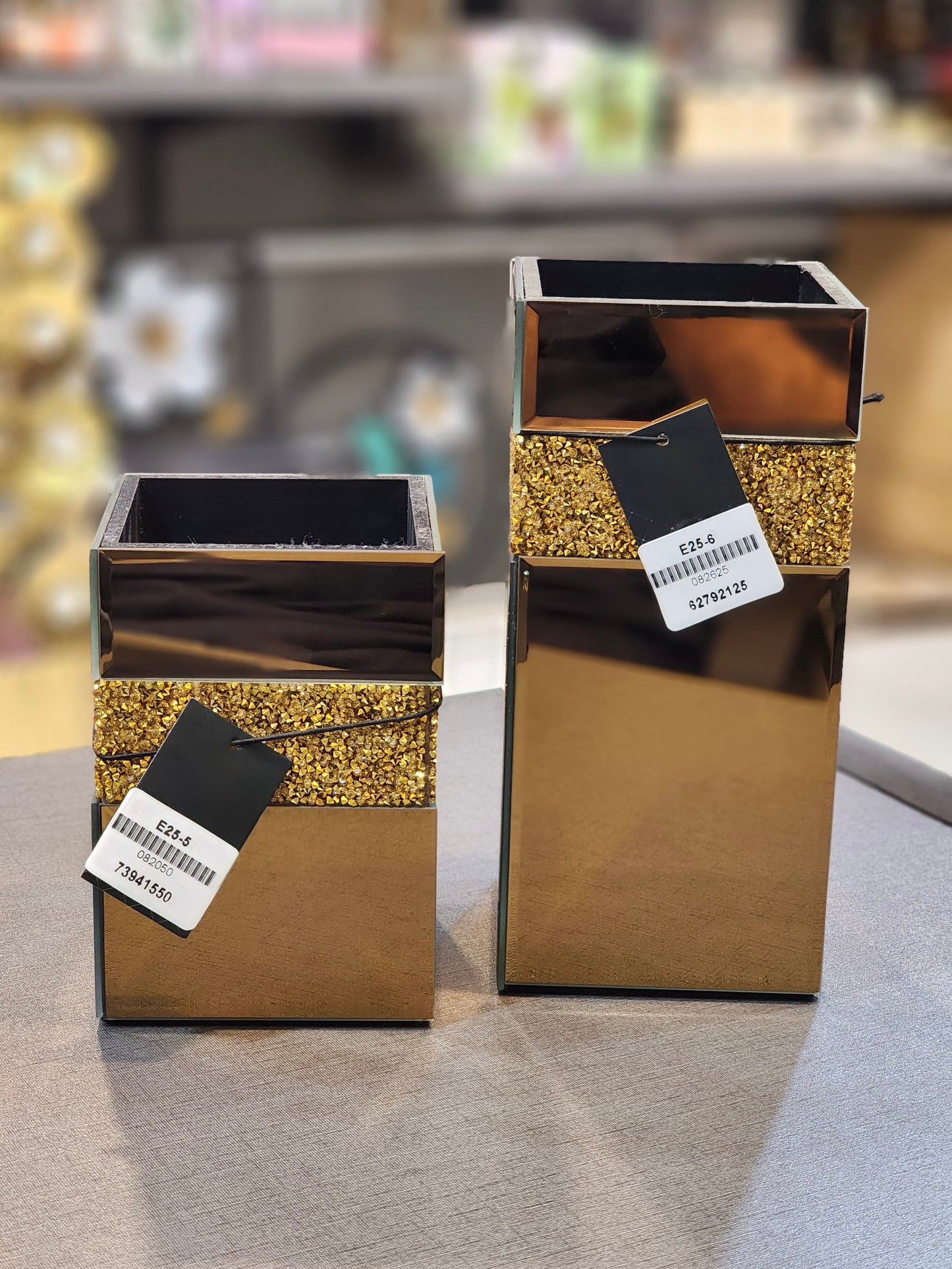 Elegant Mirrored Gold Vases