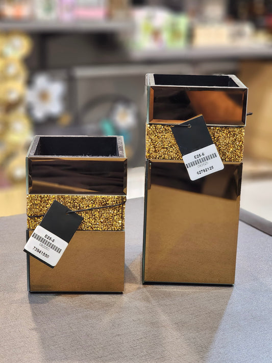 Elegant Mirrored Gold Vases