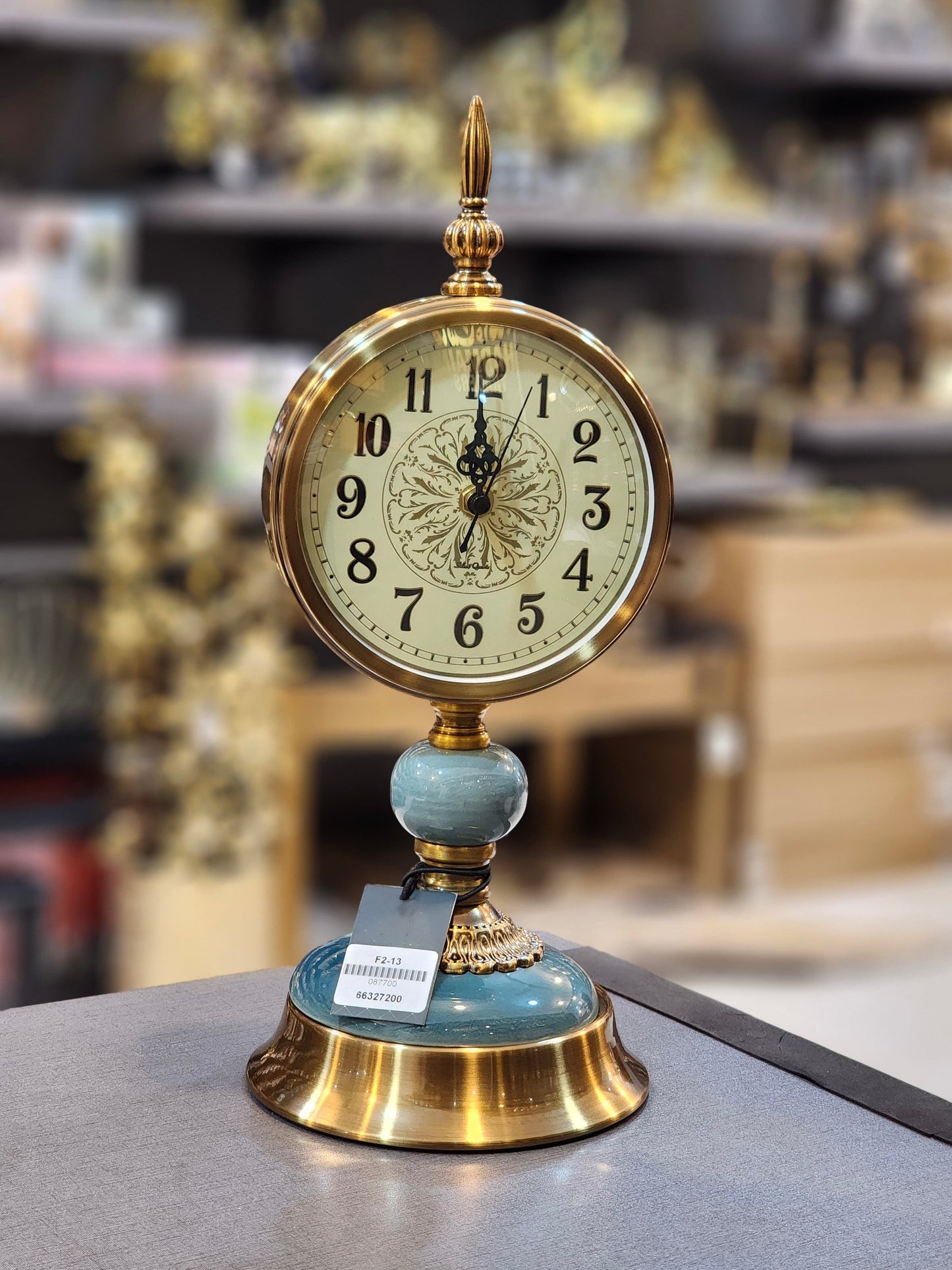 Elegant Antique-Style Table Clock