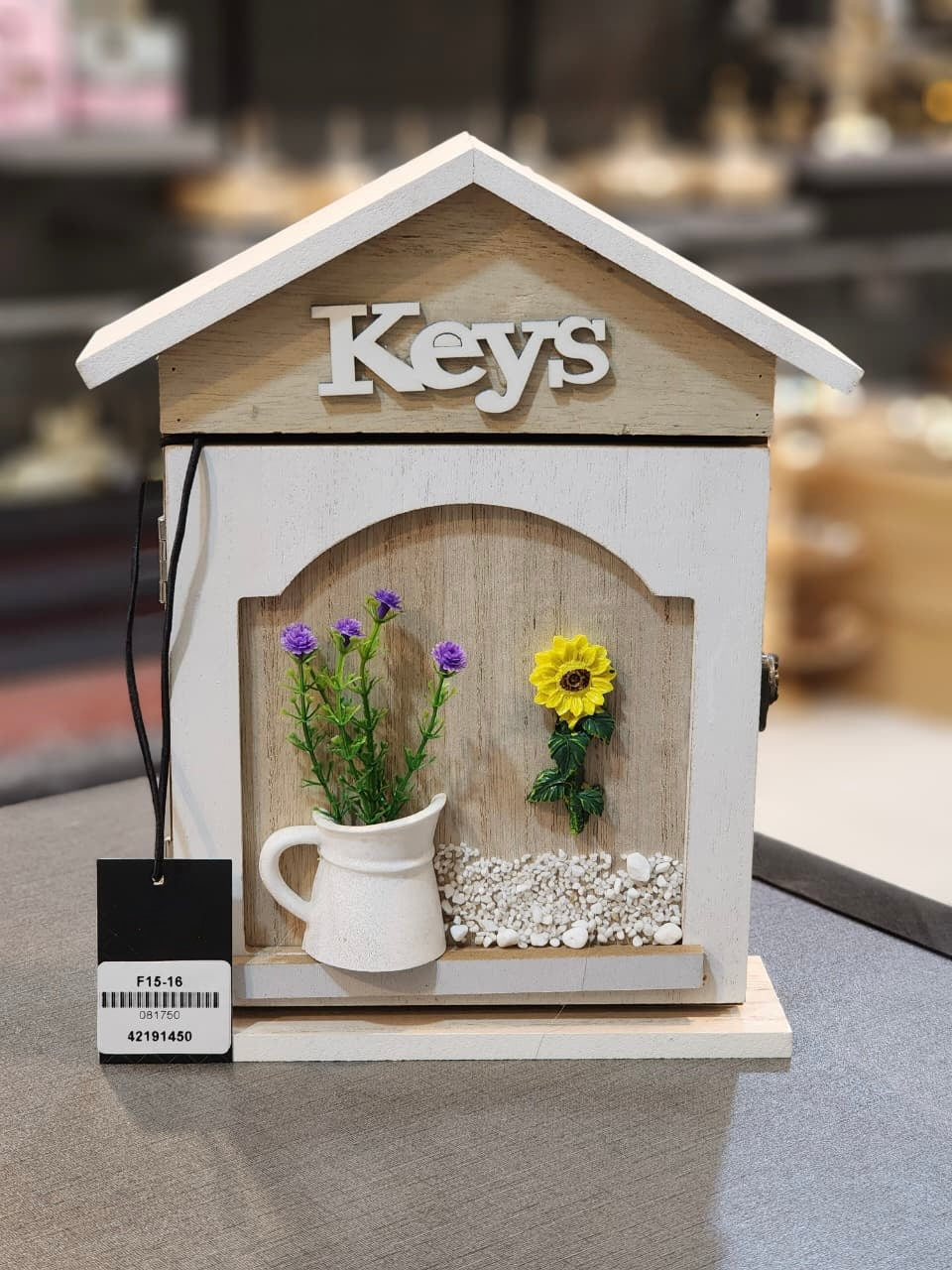 Wooden Keys Organizer Showpiece