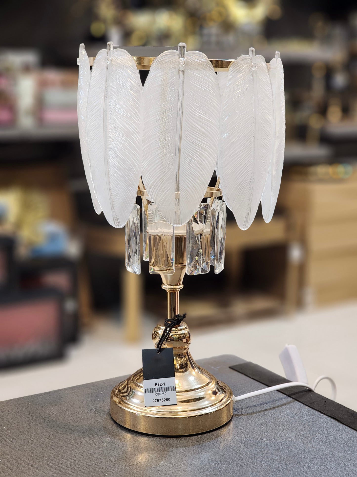Elegant Feather-Style Crystal Table Lamp