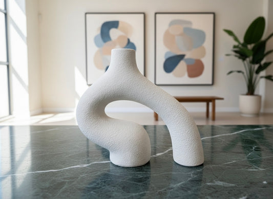 The Serpentine Stone Vessel