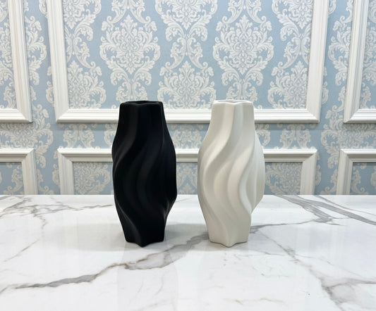 MODERN WHITE & BLACK CERAMIC VASE FOR LUXURY VILLA DECOR