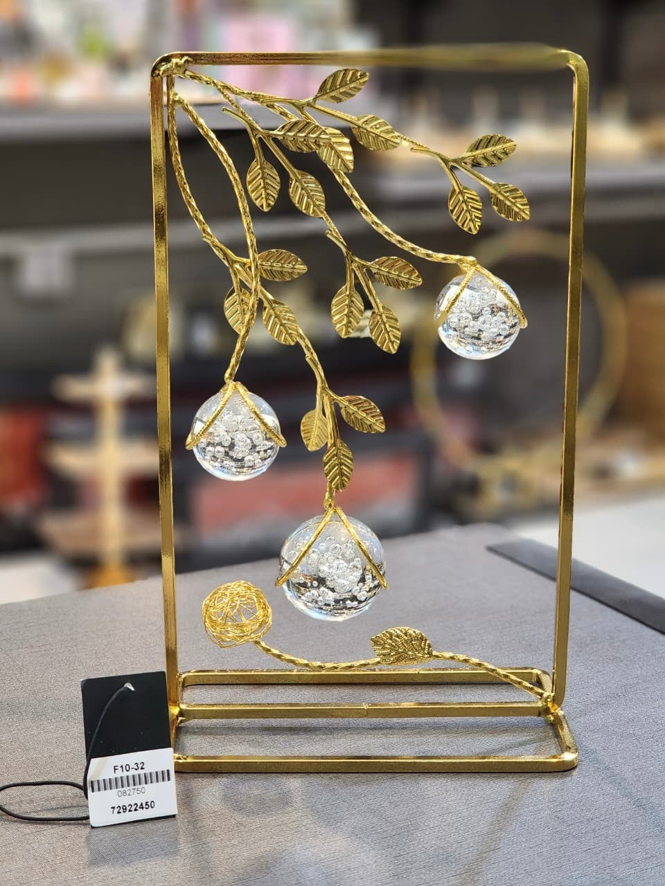Decorative Golden Branch Triple Crystal Ball Lamp
