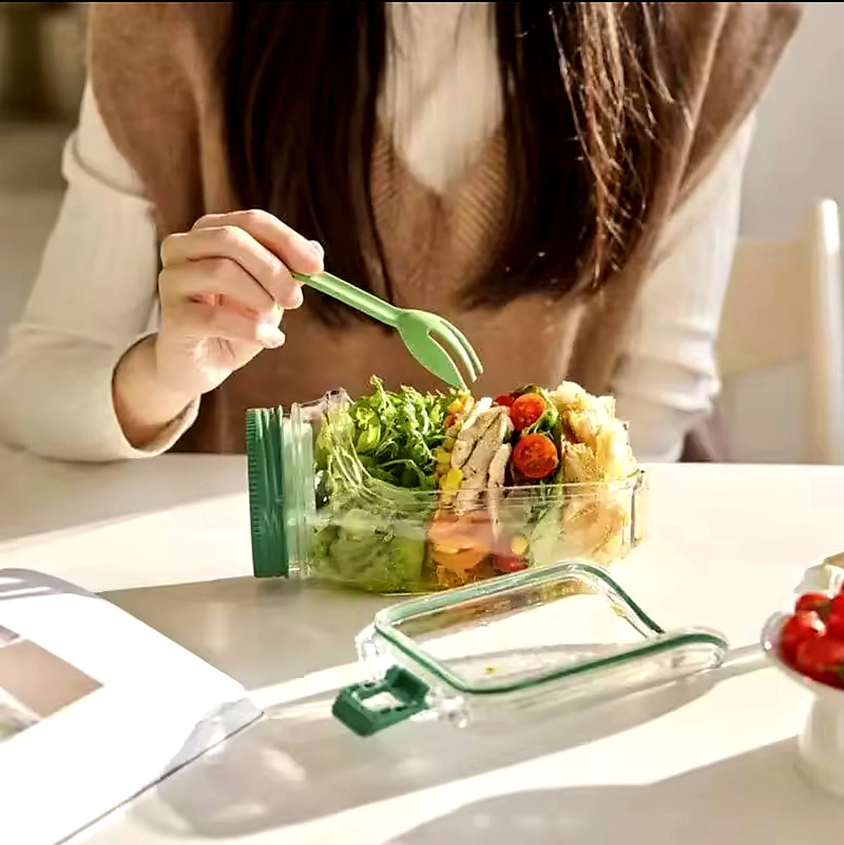 Portable Plastic Salad Box Leakproof Fruit Container