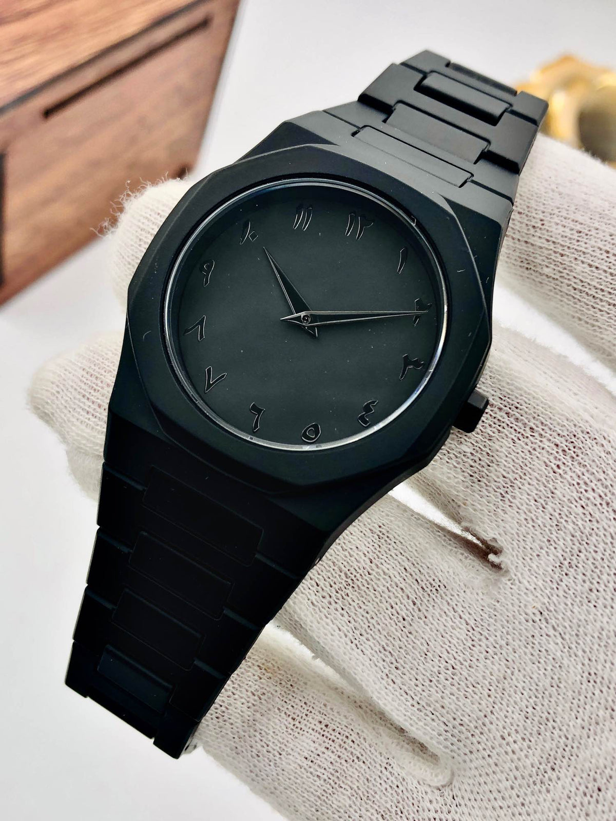 Arabic Aura Quartz Watch With Stainless Steel Chain